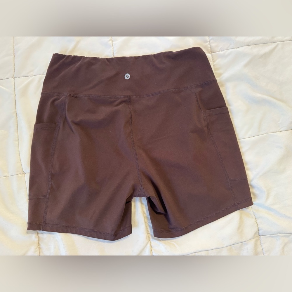 High Rise Athletic Shorts with Pockets - Picture 2 of 6